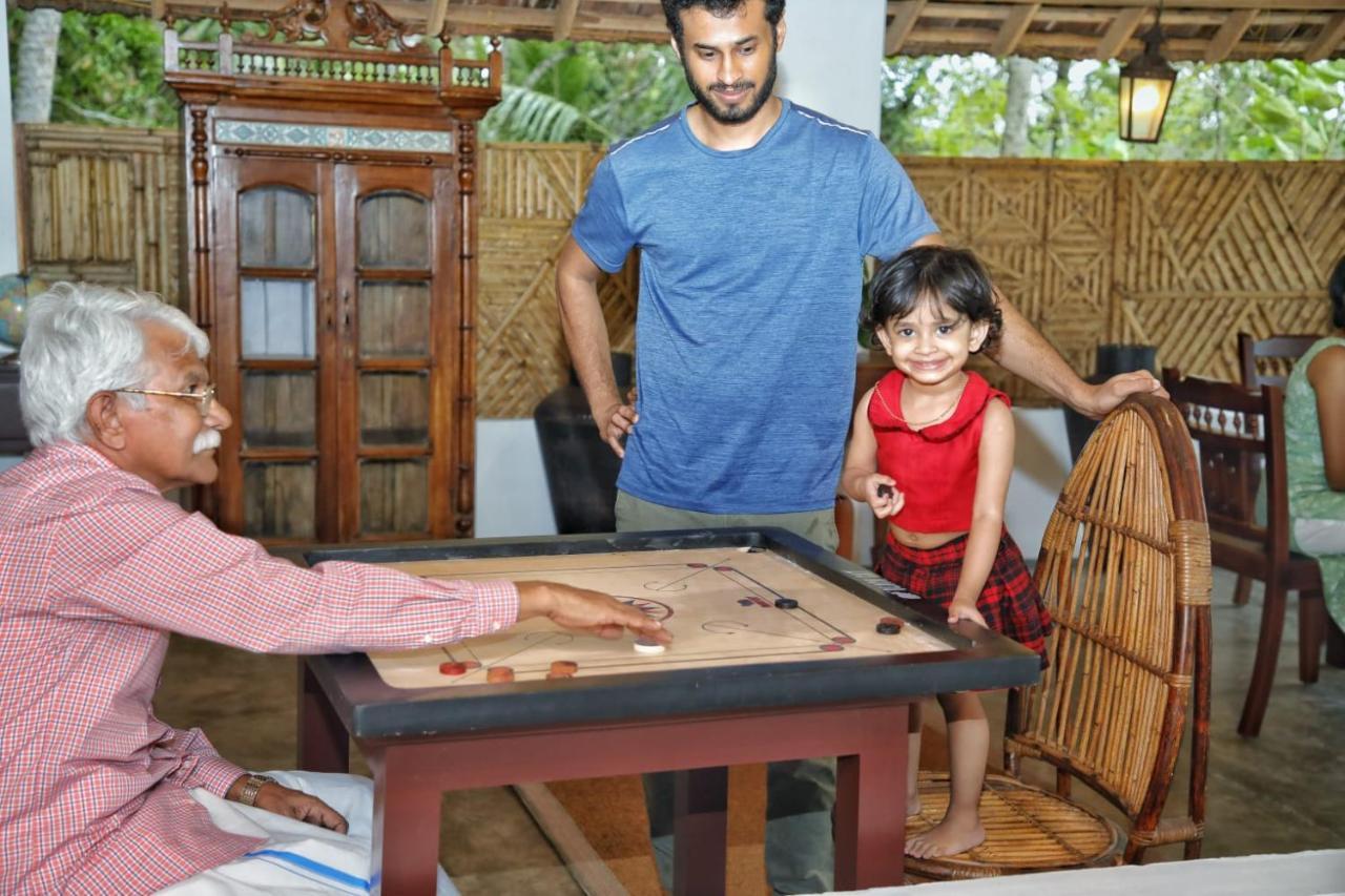 Vala House Hotel Cherai Beach Bagian luar foto