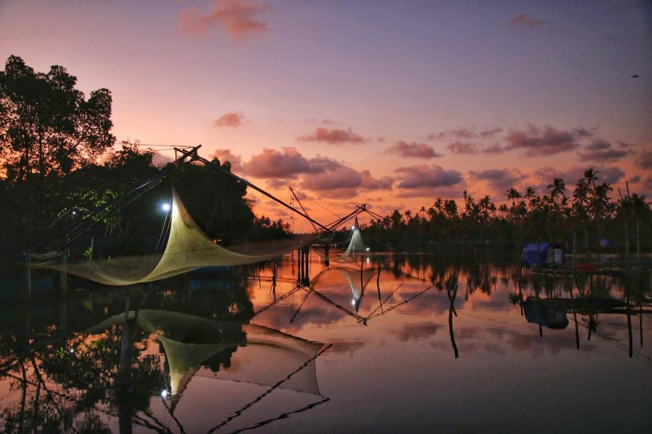 Vala House Hotel Cherai Beach Bagian luar foto
