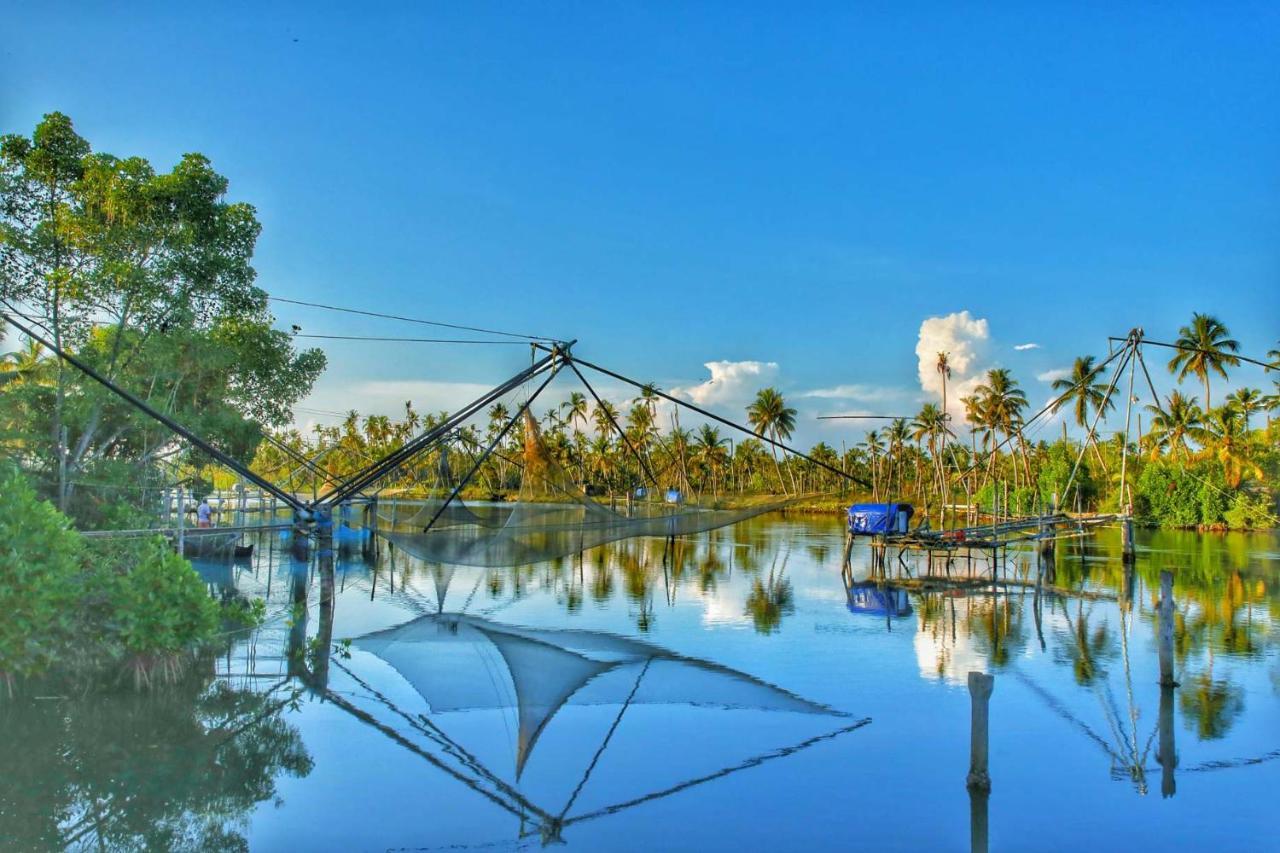 Vala House Hotel Cherai Beach Bagian luar foto
