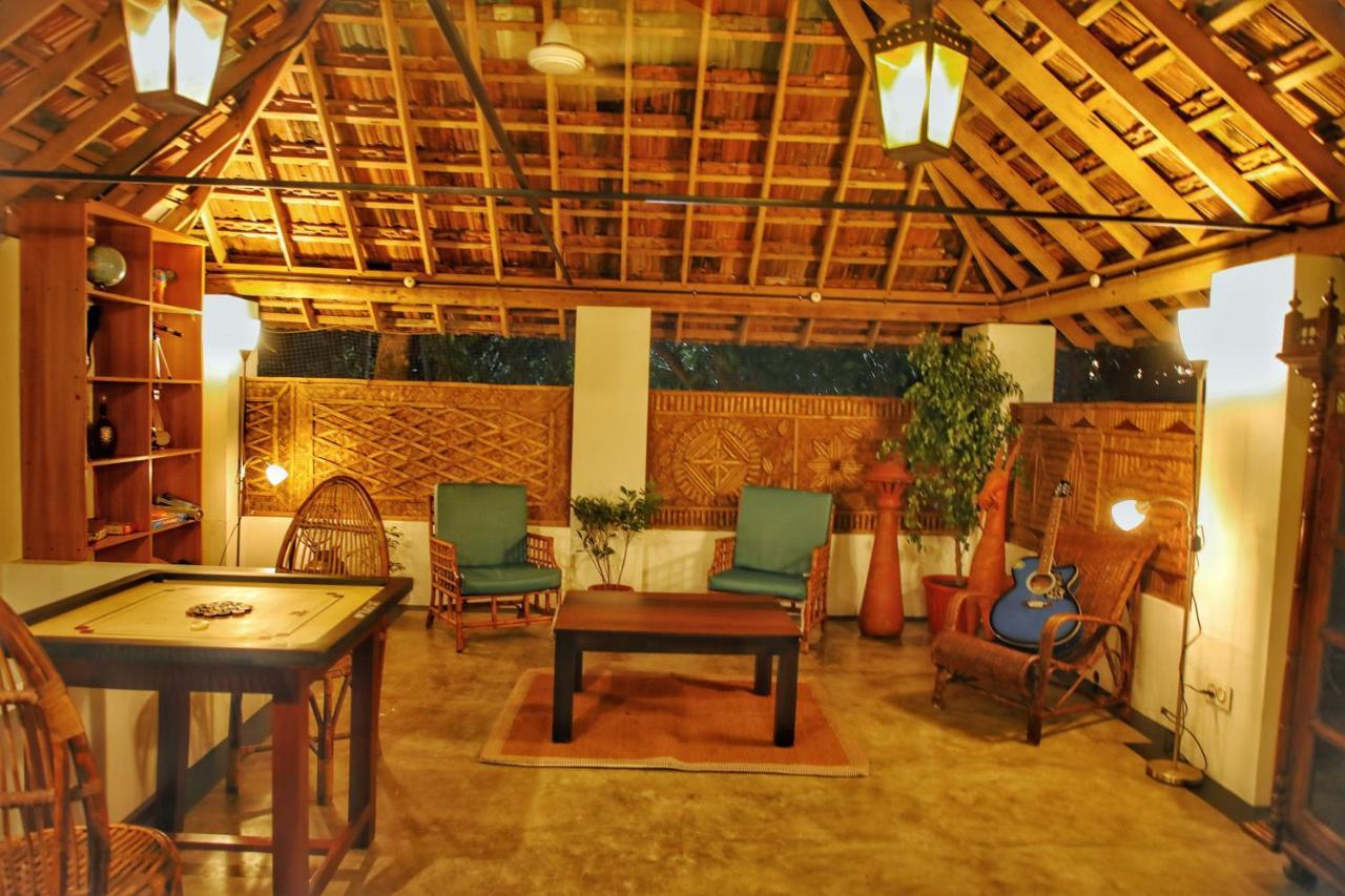 Vala House Hotel Cherai Beach Bagian luar foto