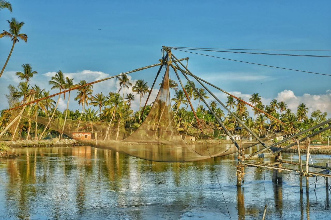 Vala House Hotel Cherai Beach Bagian luar foto