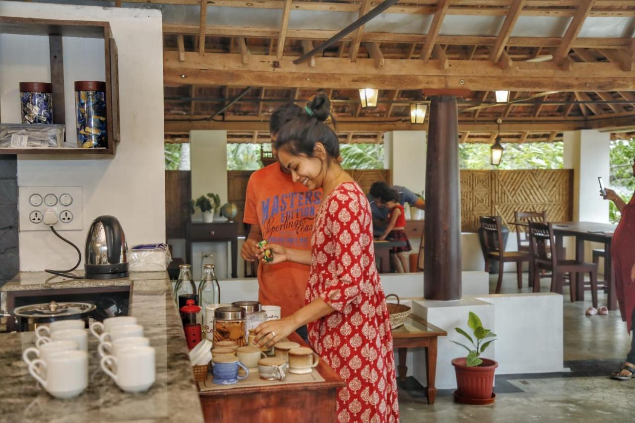 Vala House Hotel Cherai Beach Bagian luar foto