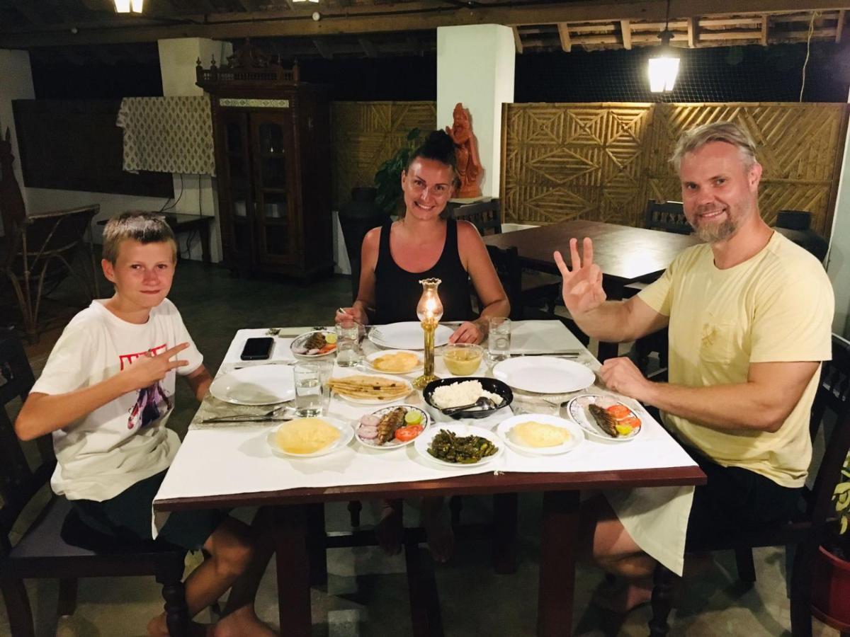 Vala House Hotel Cherai Beach Bagian luar foto