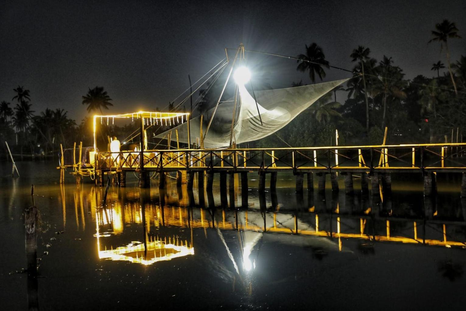 Vala House Hotel Cherai Beach Bagian luar foto