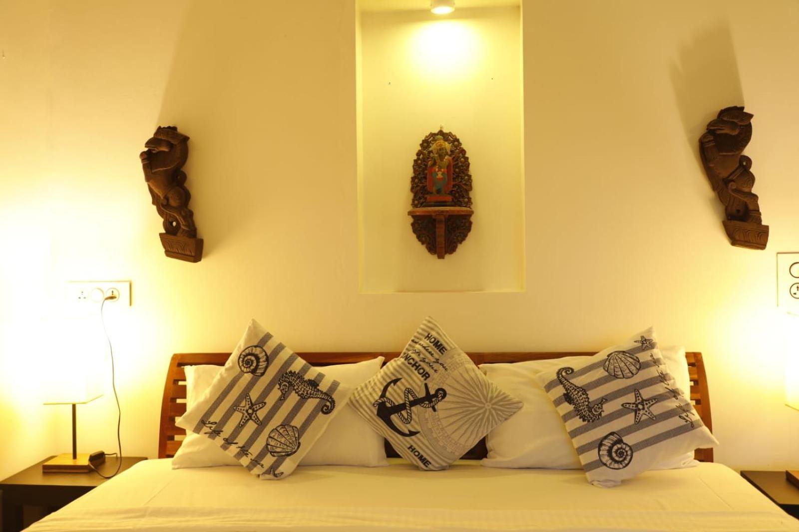 Vala House Hotel Cherai Beach Bagian luar foto