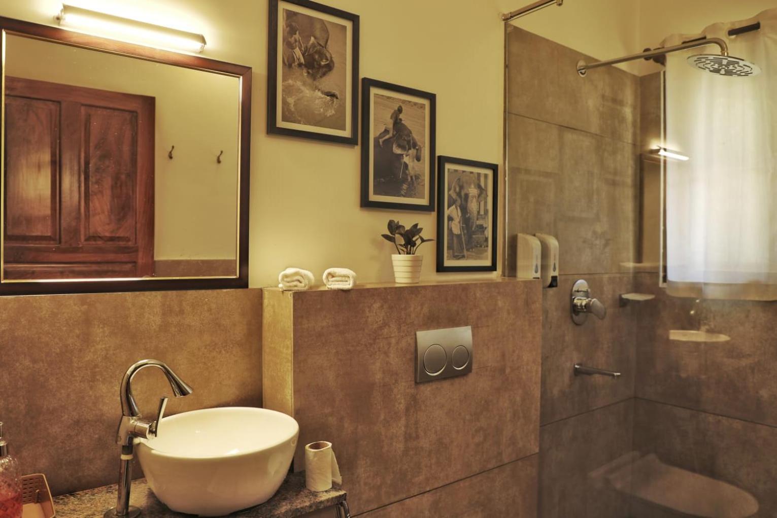 Vala House Hotel Cherai Beach Bagian luar foto